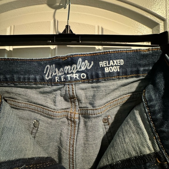 Men’s 38/30 Wrangler Retro Wear Relaxed Boot cut jeans - Picture 4 of 5